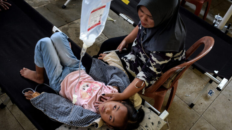 The Indonesian Free-Food Program That Has Sickened Thousands