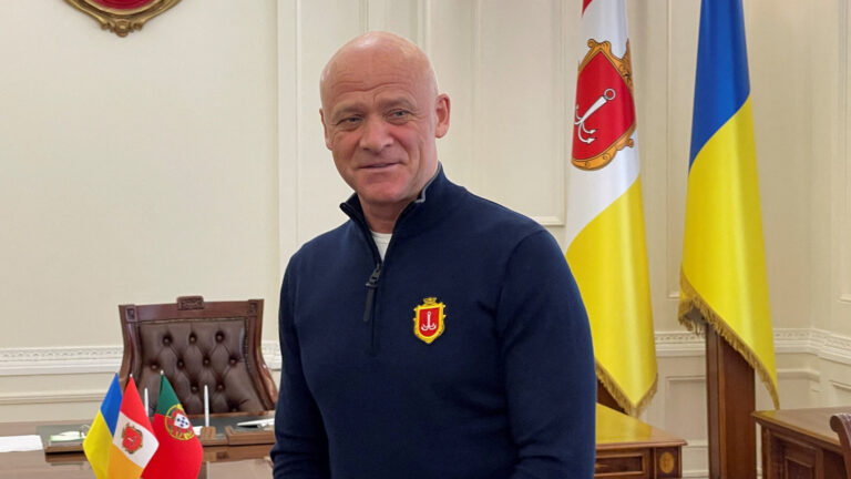 Zelensky Revokes Odesa Mayor’s Citizenship, Amid Feud With Local Leaders