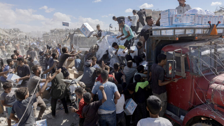 Despite Gaza Cease-Fire, Aid Deliveries Struggle