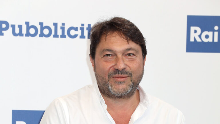 Explosion Destroys Vehicles Outside Home of Italian Journalist