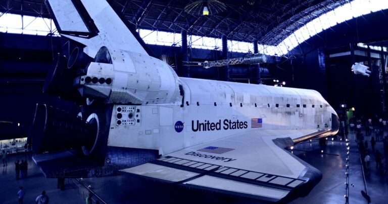 White House Investigates Whether to Chop Space Shuttle Discovery Into Pieces